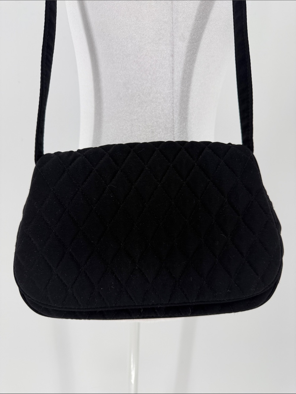 Vera Bradley Black Quilted Shoulder Bag Purse Classic Solid Handbag - Picture 3 of 6